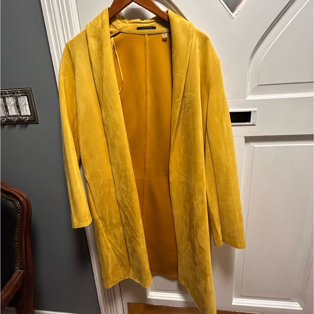 Brand new, never worn yellow Tahari top